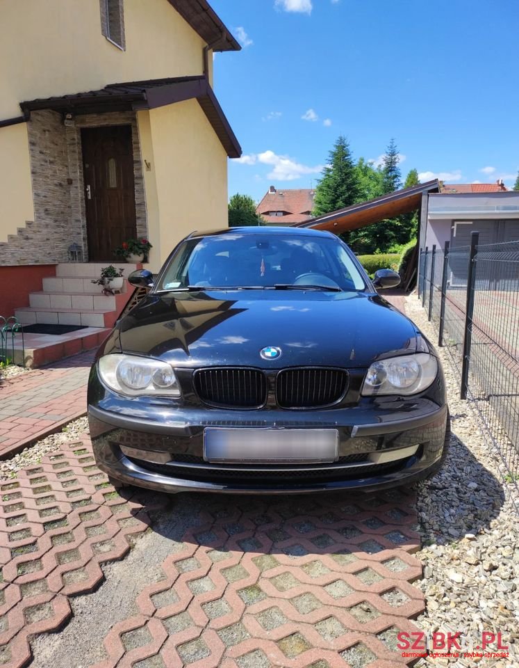 2007' BMW 1 Series 118D photo #3