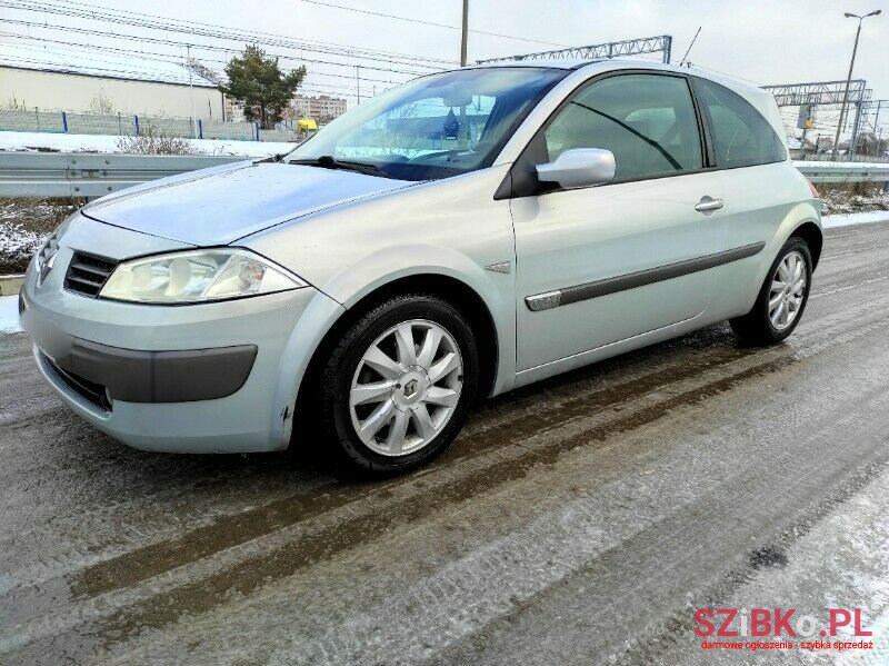 2004' Renault Megane photo #1