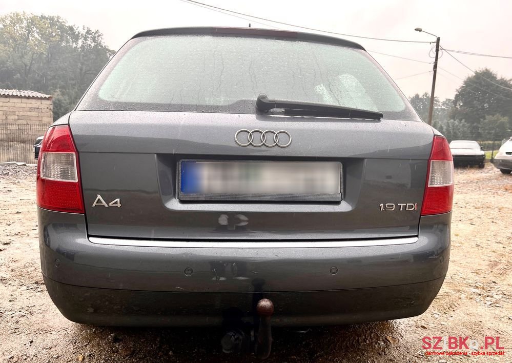 2004' Audi A4 Avant photo #4