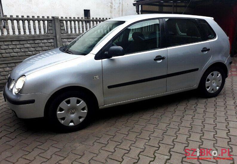 2002' Volkswagen Polo photo #1
