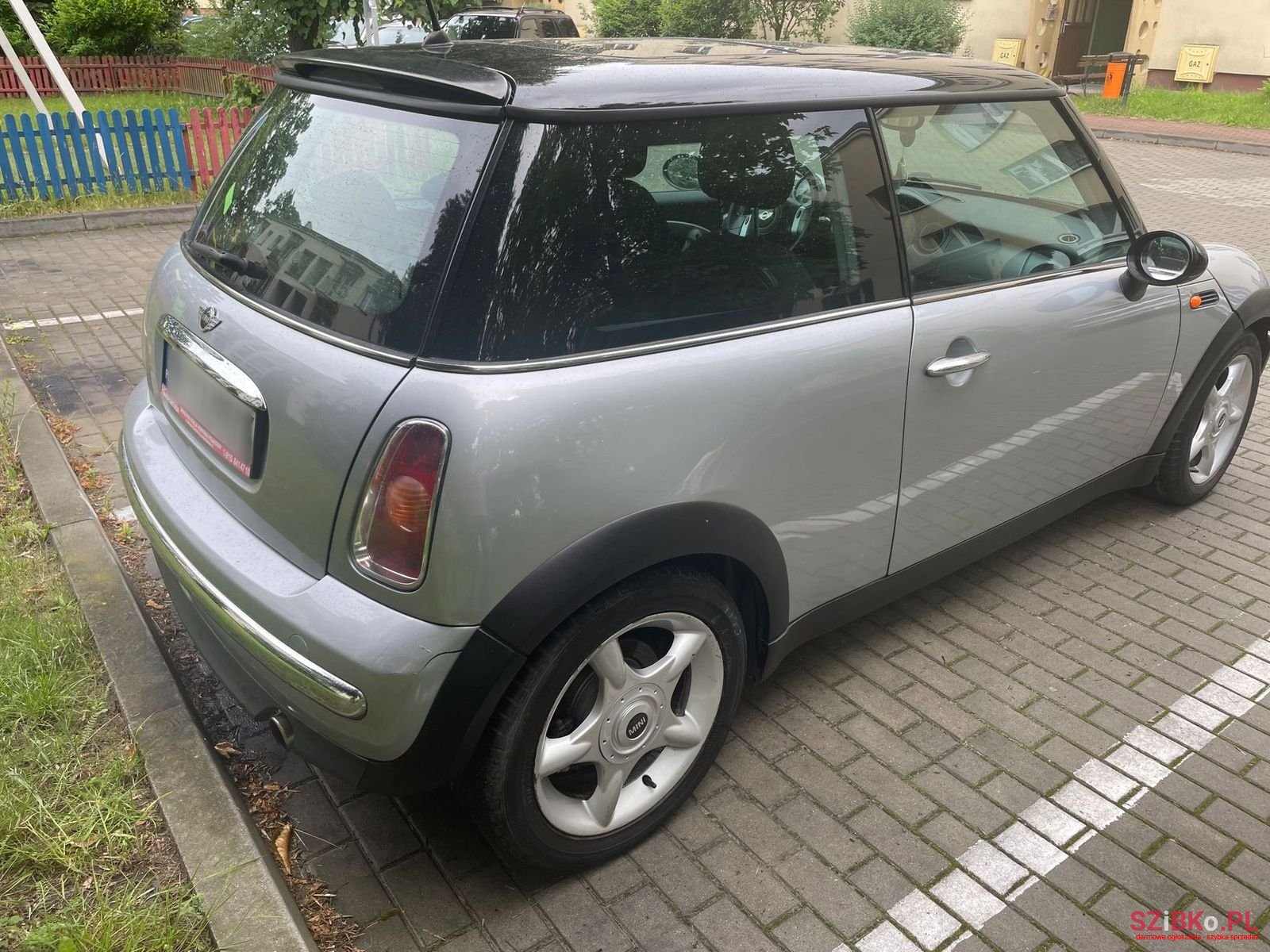 2001' MINI Cooper photo #5