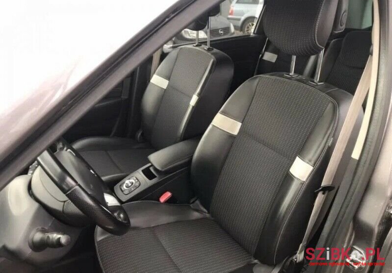 2012' Renault Scenic photo #5