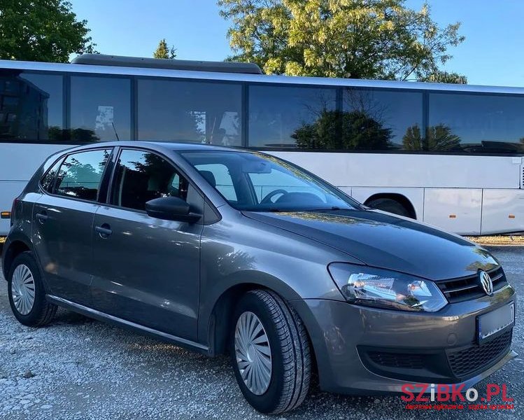 2009' Volkswagen Polo 1.2 Trendline photo #2