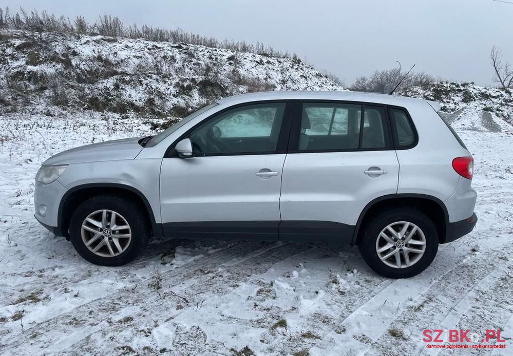2009' Volkswagen Tiguan photo #5
