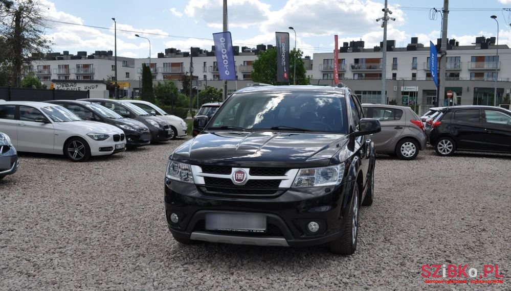 2016' Fiat Freemont photo #3