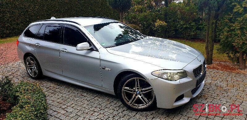 2011' BMW 520 photo #1