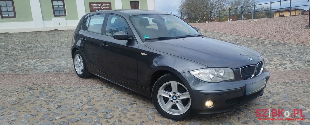 2006' BMW 1 Series 116I photo #2