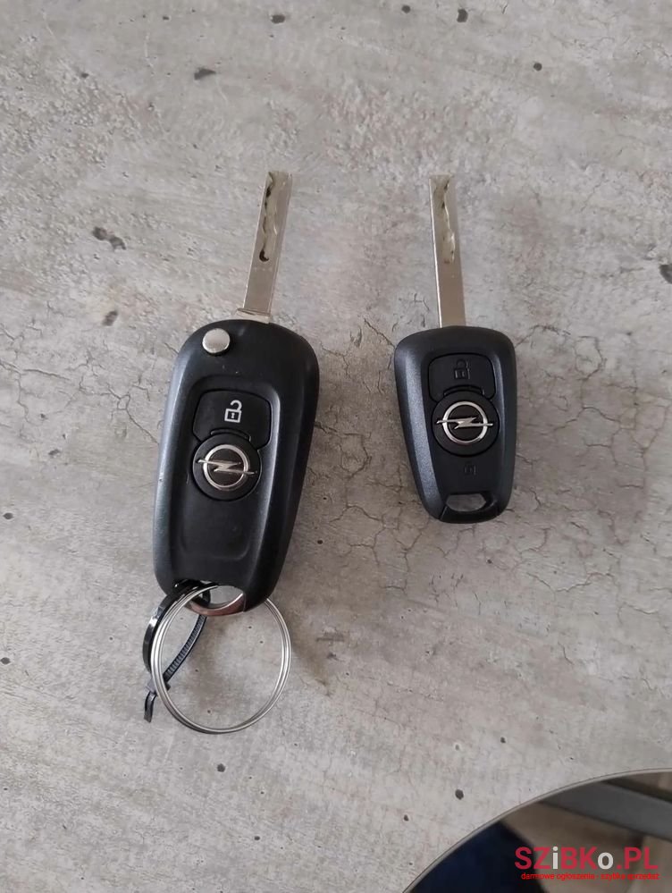 2020' Opel Astra photo #6