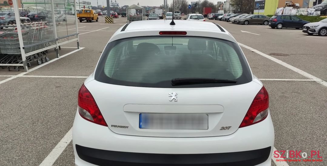 2009' Peugeot 207 photo #4