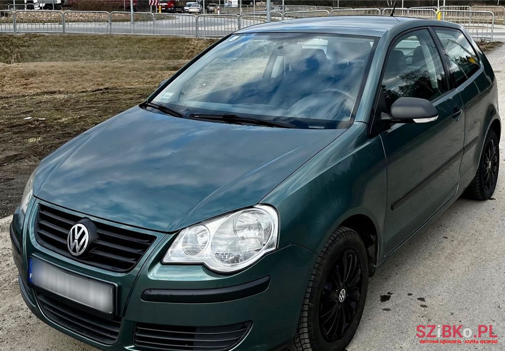 2005' Volkswagen Polo photo #1