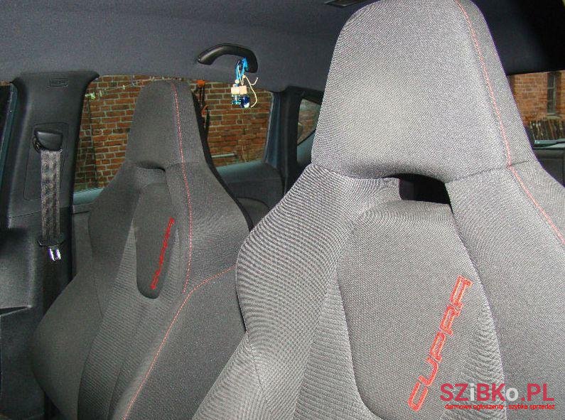 2007' SEAT Leon photo #3