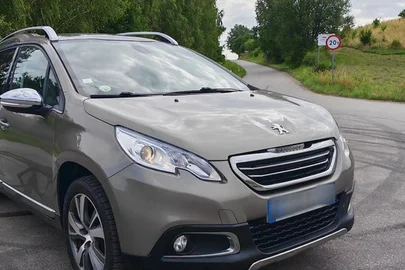 2015' Peugeot 2008 Bluehdi