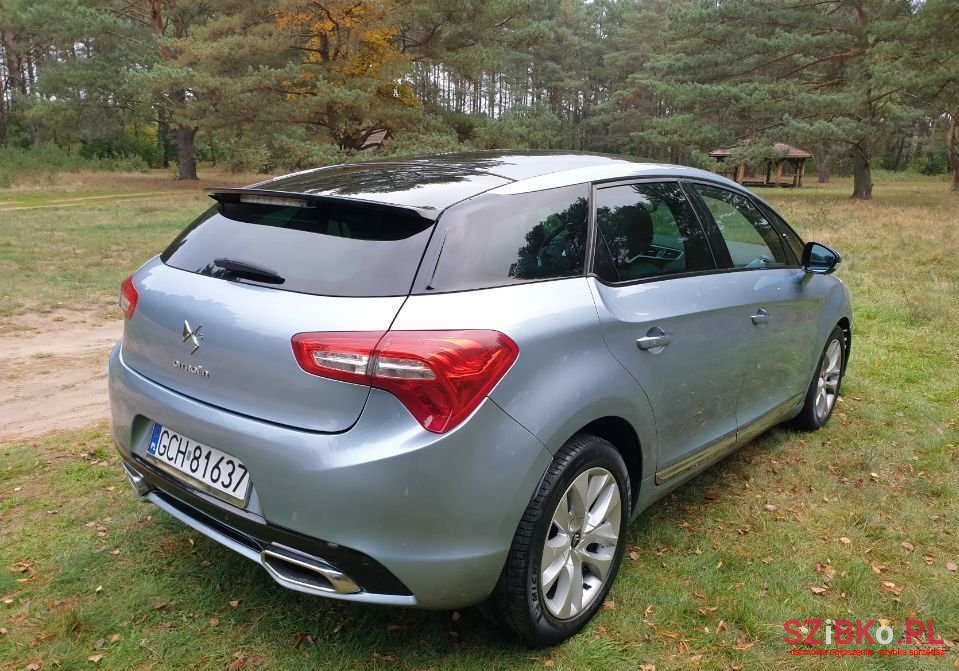 2012' Citroen DS5 photo #4