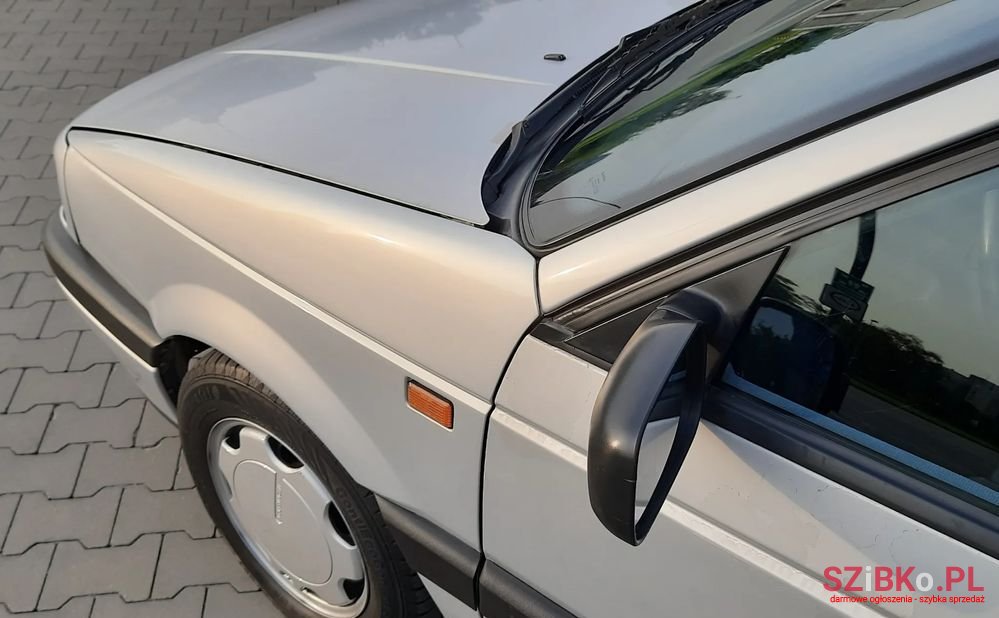 1992' Volkswagen Passat photo #1