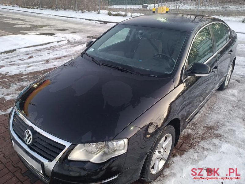 2009' Volkswagen Passat photo #3