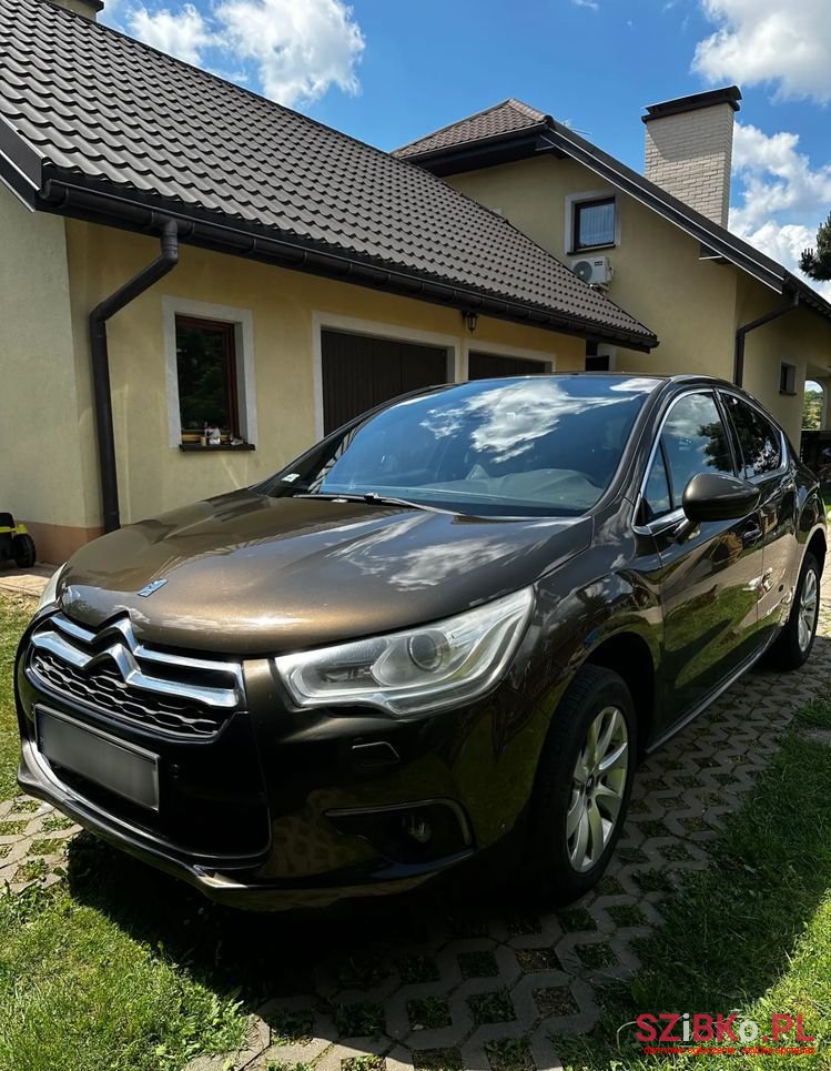 2012' Citroen DS4 photo #1