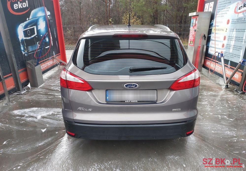 2011' Ford Focus photo #6