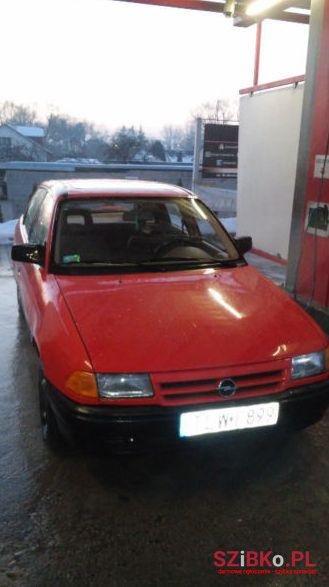 1992' Opel Astra photo #2