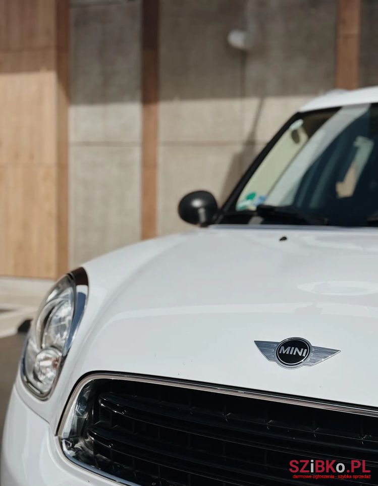 2014' MINI Countryman One photo #3