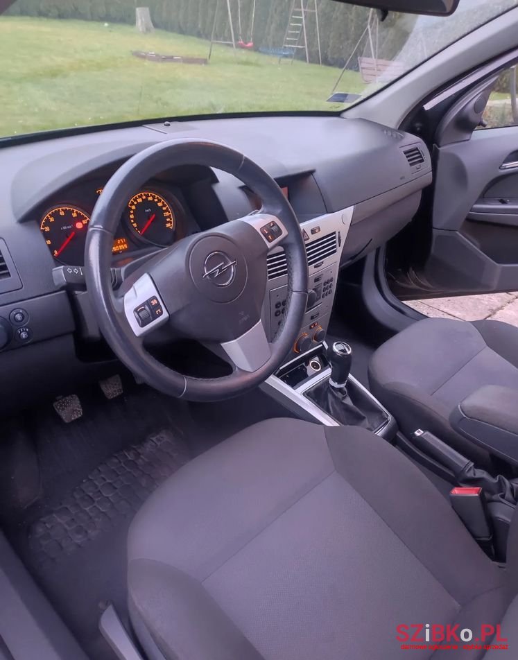 2010' Opel Astra Iii 1.4 photo #3