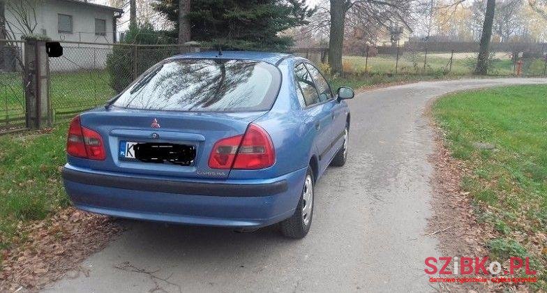 1999' Mitsubishi Carisma photo #2