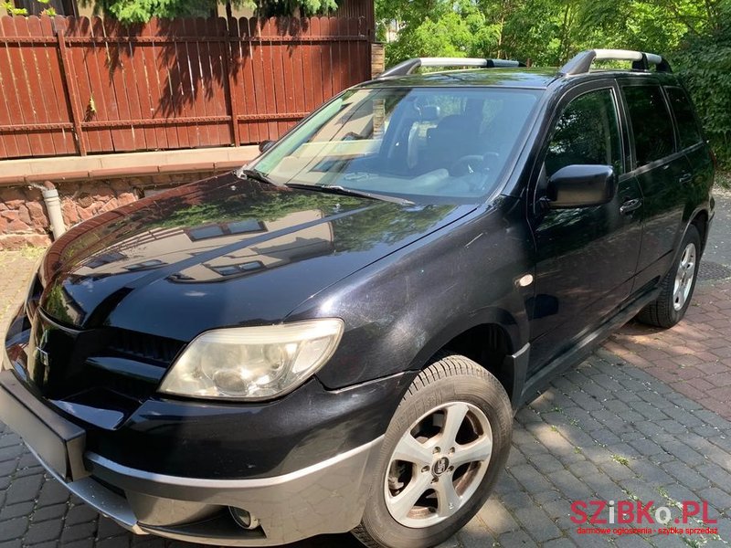 2007' Mitsubishi Outlander photo #2