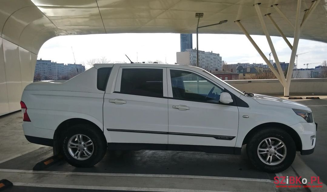 2012' SsangYong Actyon photo #4