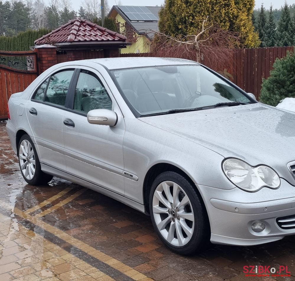 2004' Mercedes-Benz C-Class photo #6