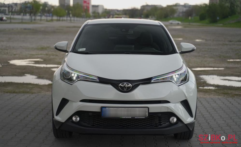 2023' Toyota C-HR Comfort photo #1