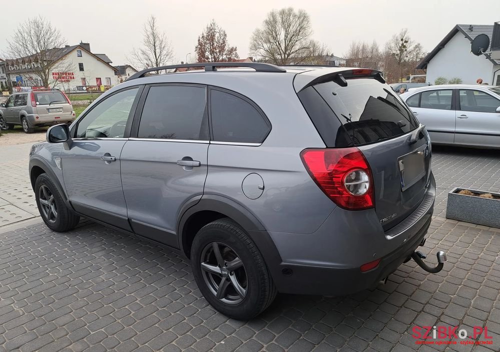 2009' Chevrolet Captiva photo #6
