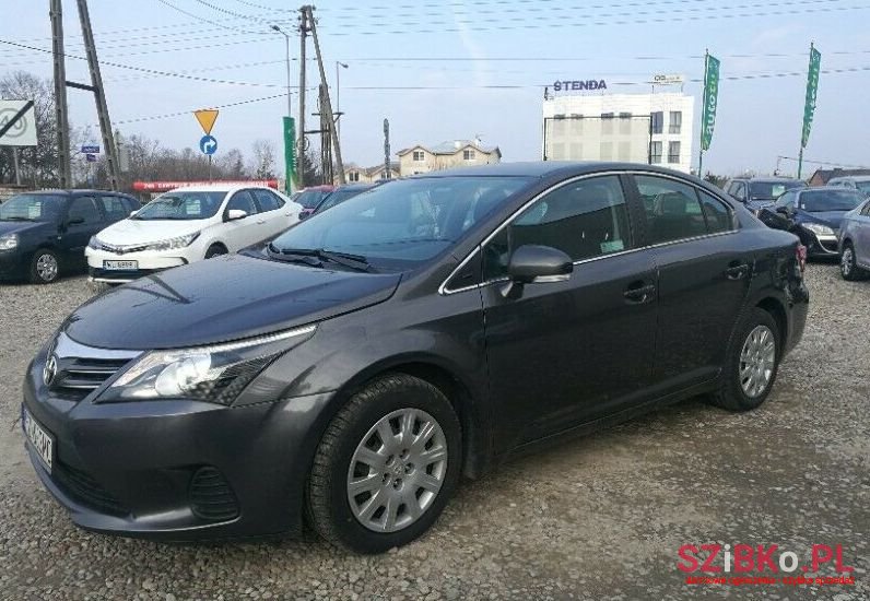 2012' Toyota Avensis photo #1