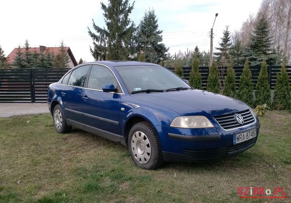 2001' Volkswagen Passat photo #2