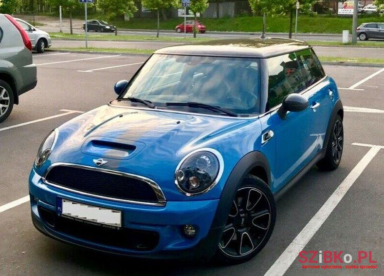 2013' MINI Cooper photo #1