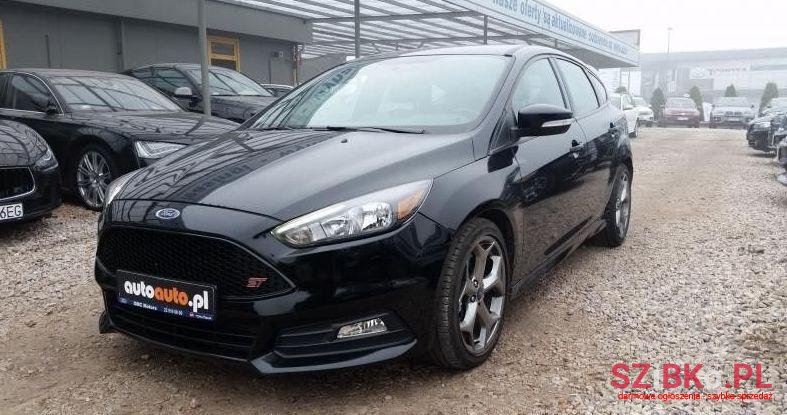 2016' Ford Focus photo #3