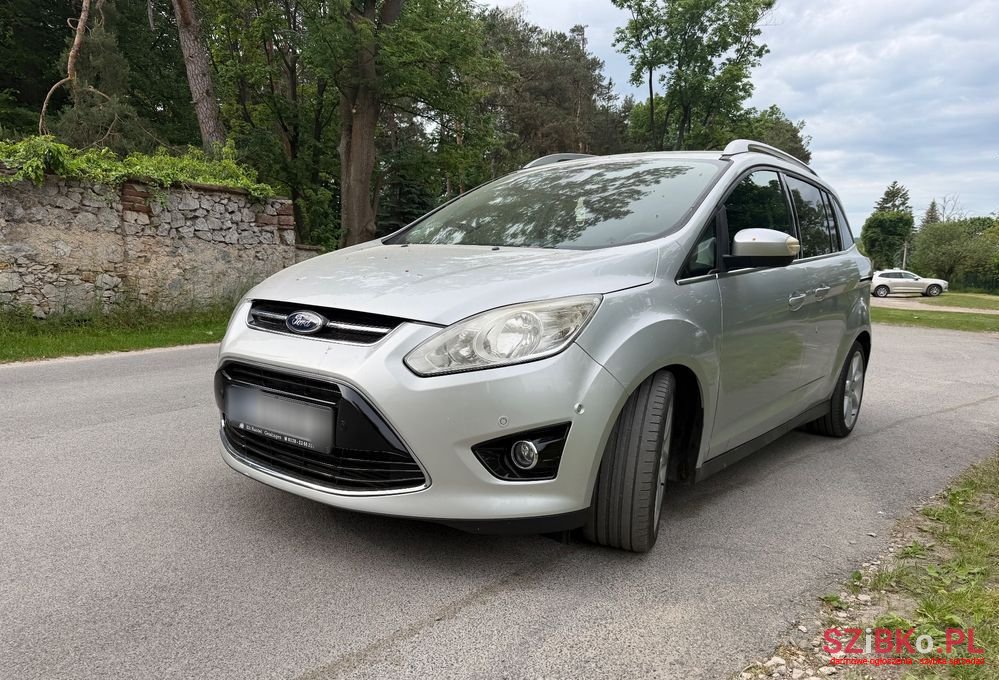 2012' Ford Grand C-MAX photo #2