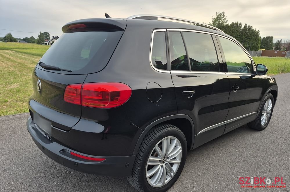 2016' Volkswagen Tiguan photo #6