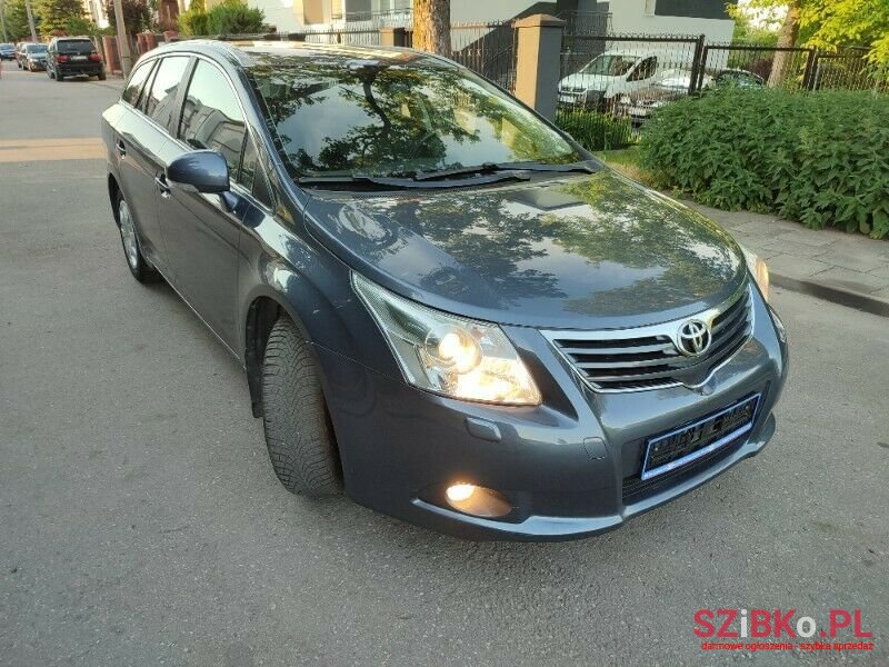 2009' Toyota Avensis photo #6