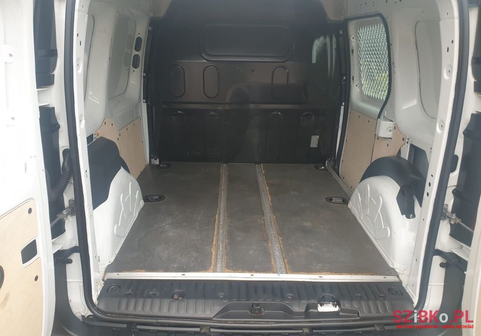 2010' Renault Kangoo photo #5