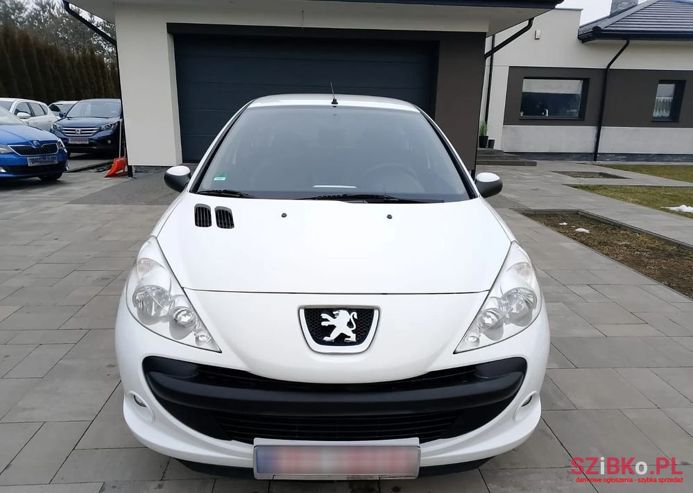 2010' Peugeot 206 206+ 60 photo #3
