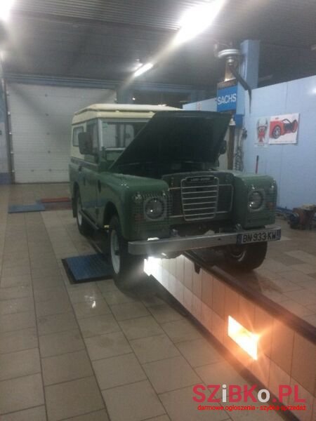 1976' Land Rover Series III Sahara photo #1