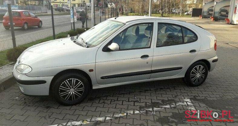 2002' Renault Megane photo #1
