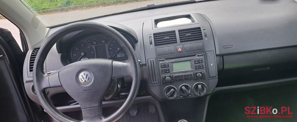 2008' Volkswagen Polo photo #4