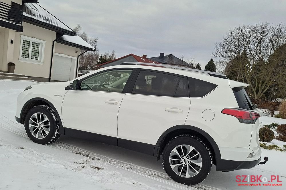 2018' Toyota RAV4 photo #5