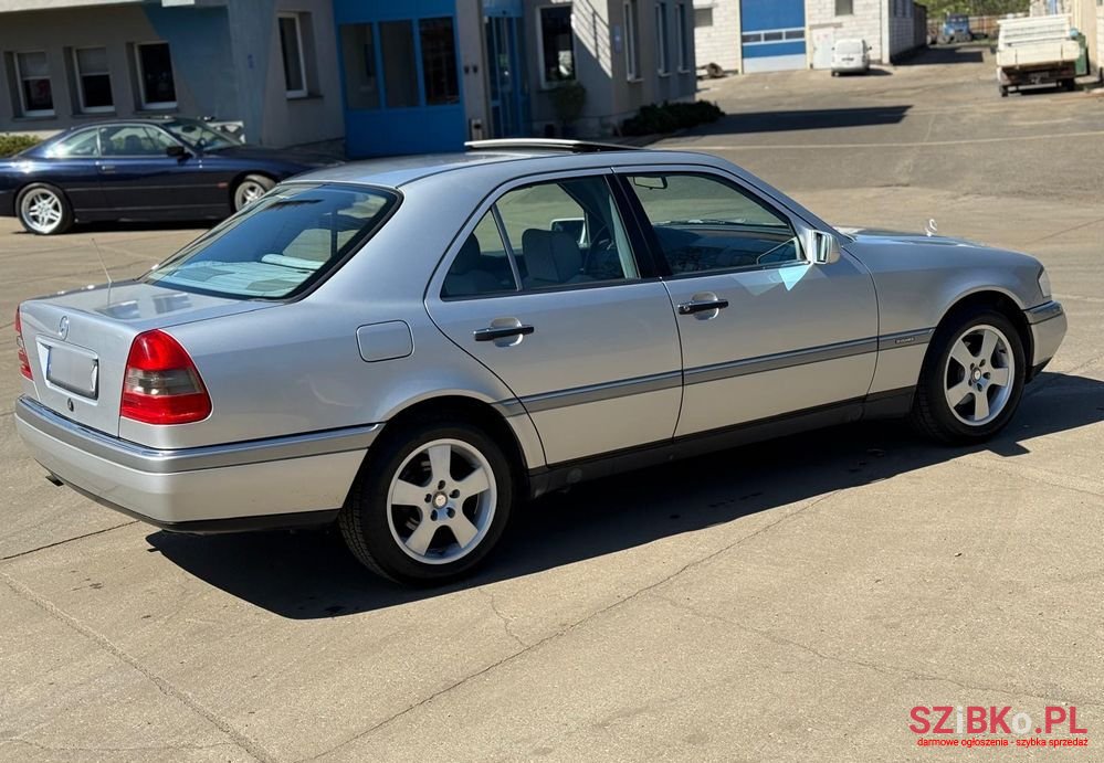 1993' Mercedes-Benz C-Class 180 Elegance photo #3