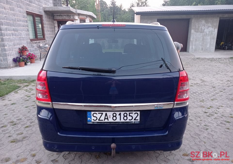 2008' Opel Zafira Sport photo #5