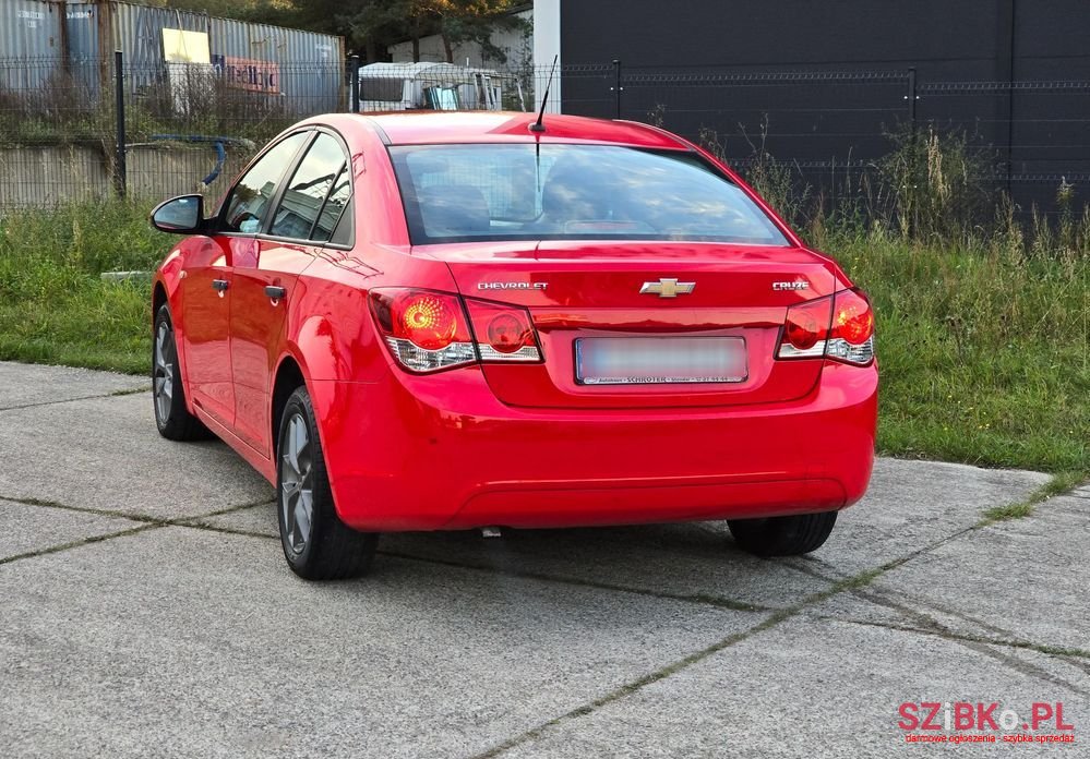 2010' Chevrolet Cruze 1.6 Base photo #5