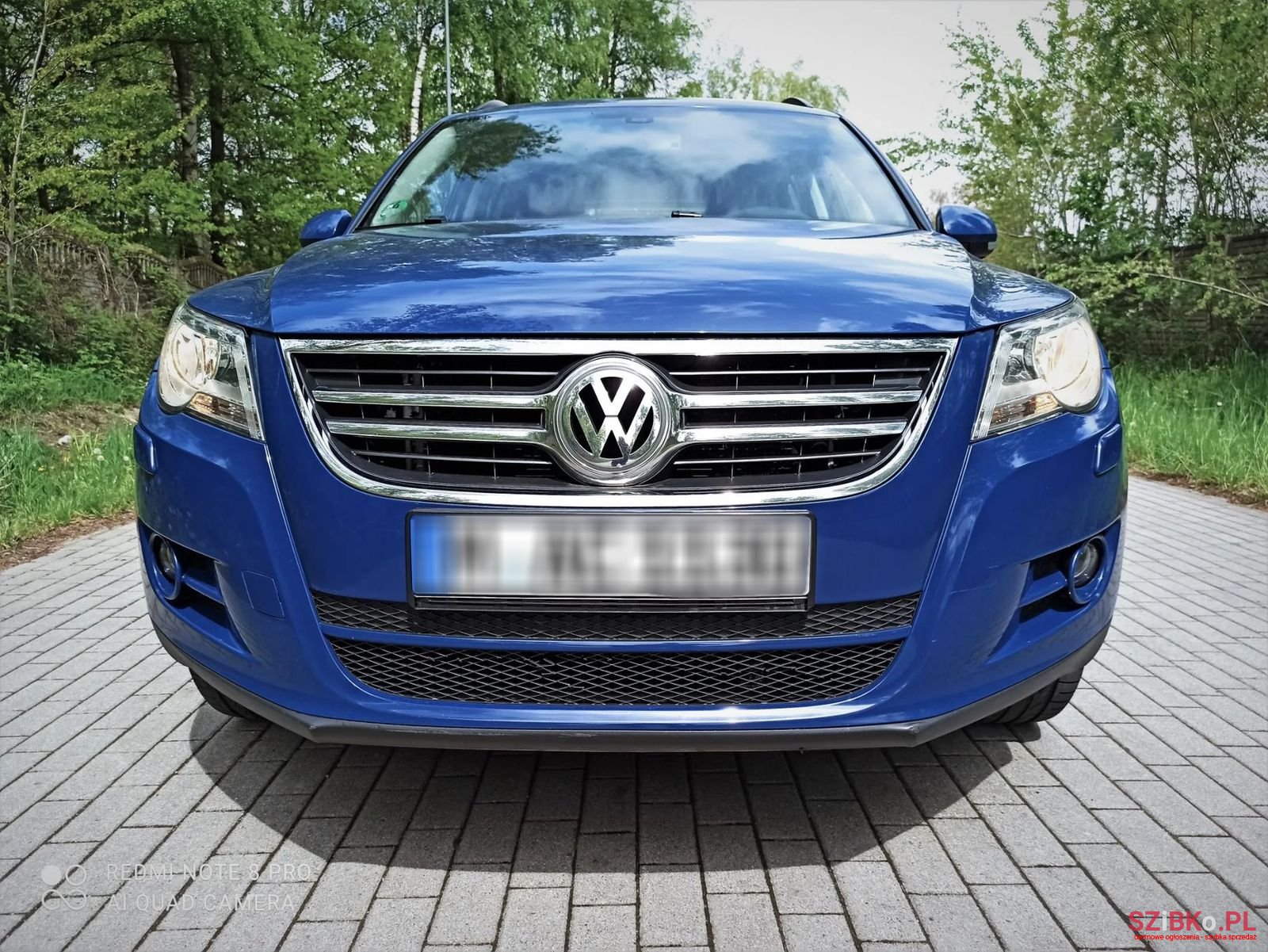 2011' Volkswagen Tiguan photo #2