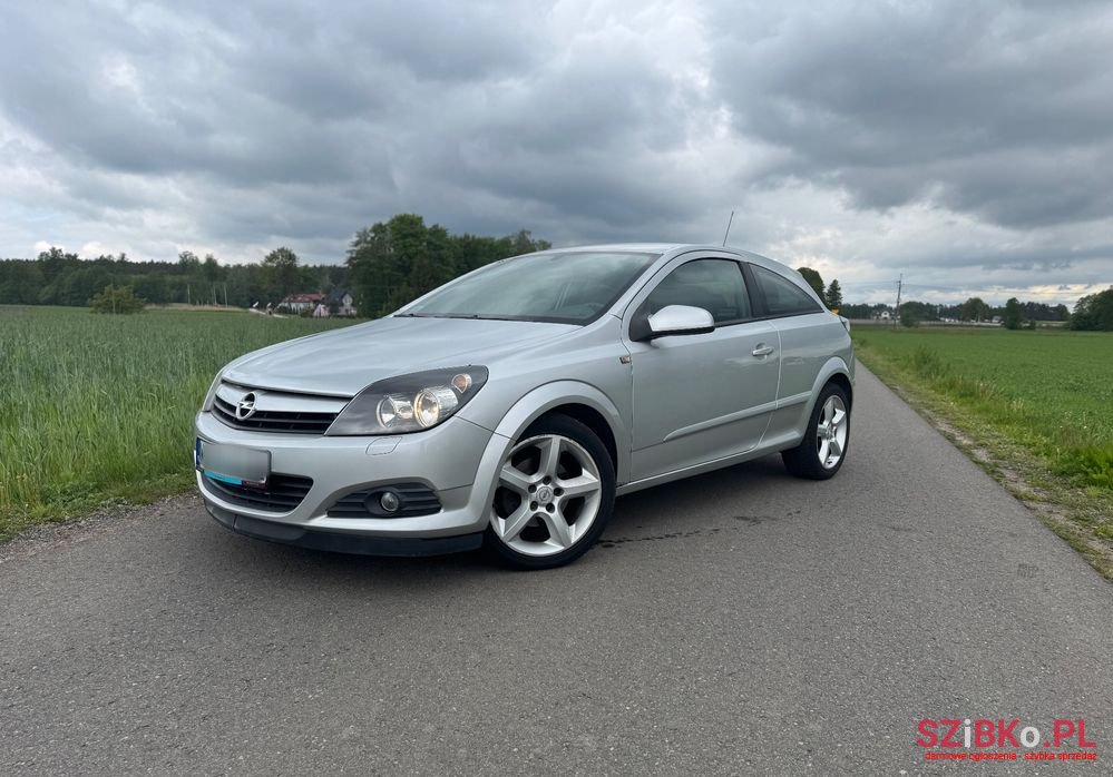 2005' Opel Astra Gtc 1.6 Cosmo photo #1