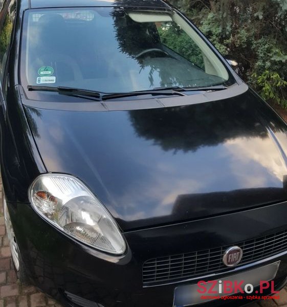 2009' Fiat Punto photo #2