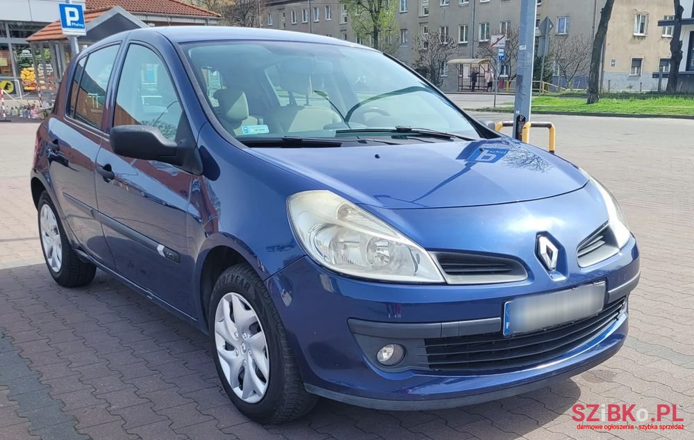 2006' Renault Clio photo #1